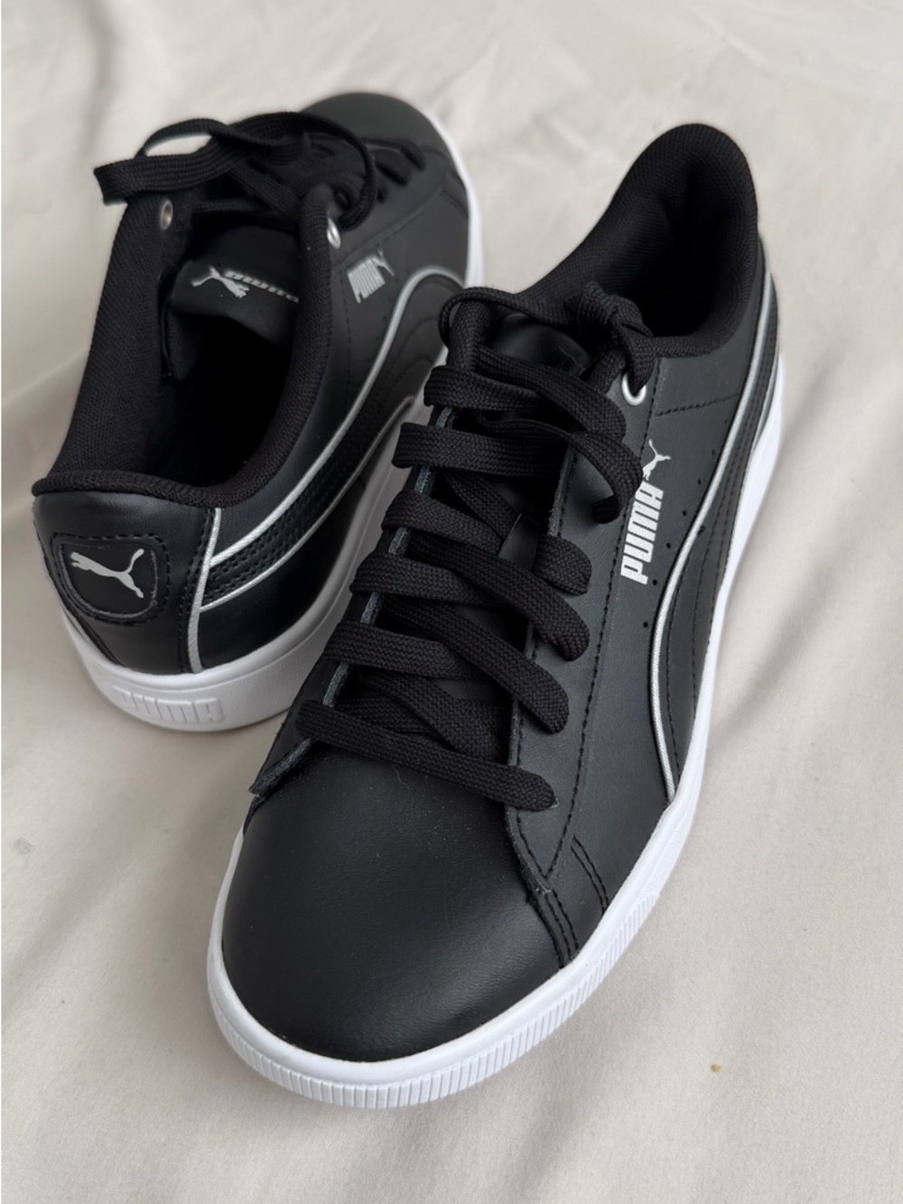 PUMA Vikky V2  softform women sneakers